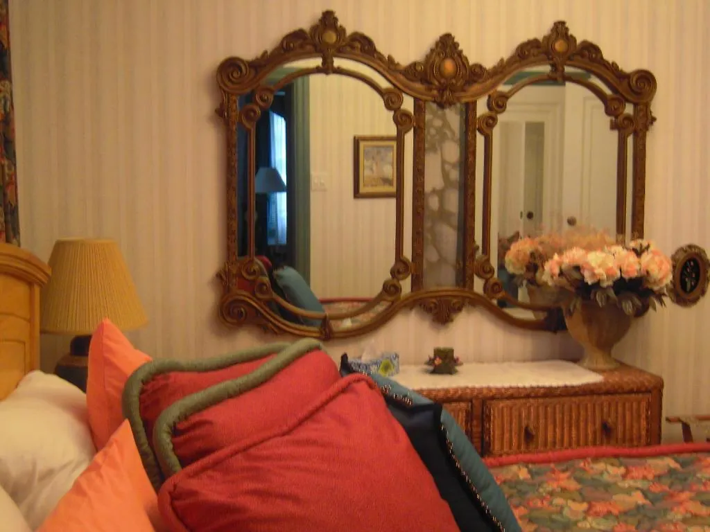 **** Bed & Breakfast L'Arvidienne Couette Et Cafe Quebec City Canada